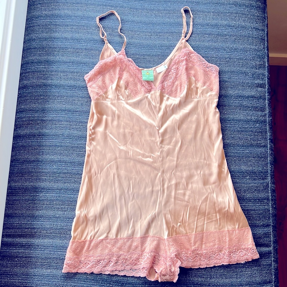 Silky, seductive perfectly peachy mauve teddy- snap closure & adjustable straps